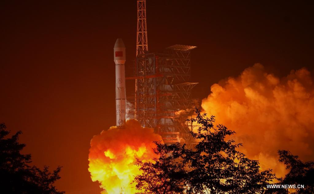 الصين تطلق القمر الصناعي "تشونغشينغ-1 دي"