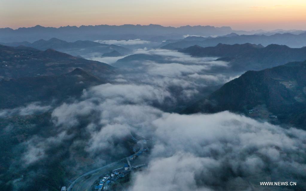 منطقة مياوشانتشاي ذات المناظر الخلابة شمال غربي الصين