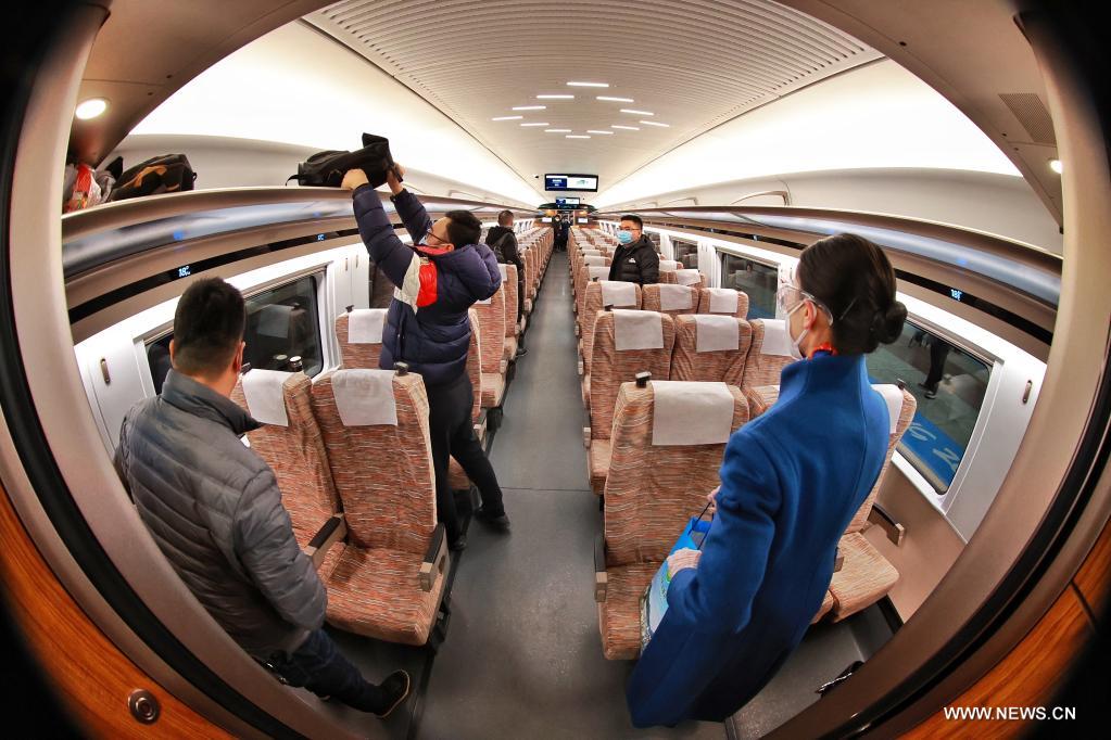بدء خدمة خط سكة حديد بكين-تشانغجياكو فائق السرعة