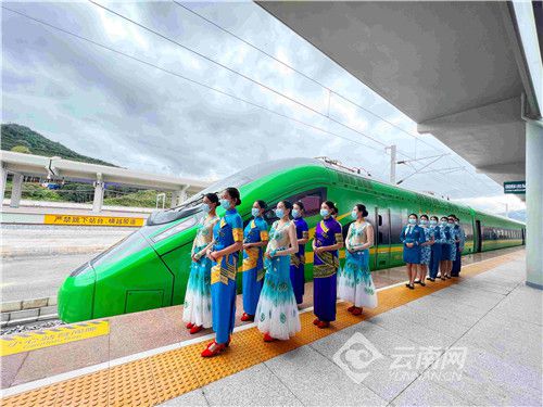 Jalur Kereta Api Tiongkok-Laos Bakal Diresmikan