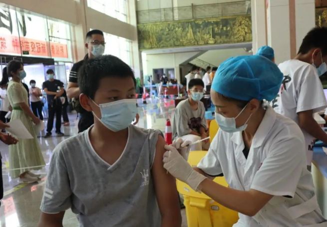 中国で12～14歳対象のワクチン接種開始