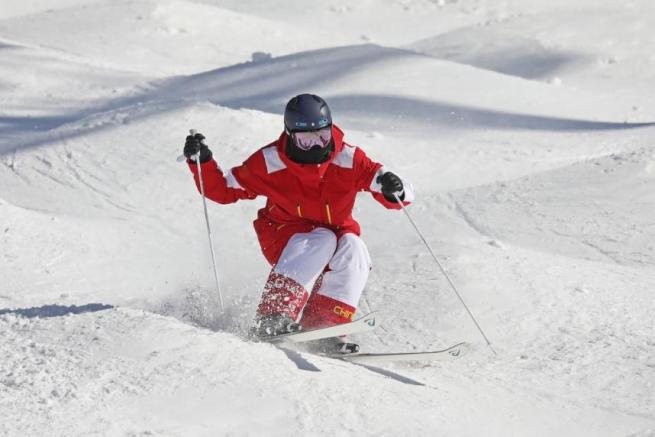 北京冬季五輪競技、「空中の舞踊」と呼ばれるフリースタイルスキーとは