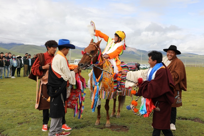 青海チベット高原をゆく⑥－当雄県烏瑪塘郷で競馬祭を観戦
