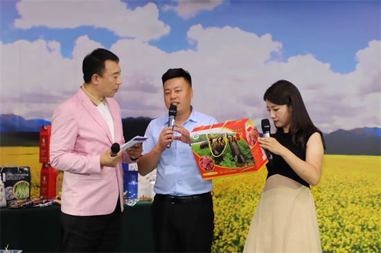 遼寧省優良特色農産物の紹介イベント、鉄嶺市の特産品が登場
