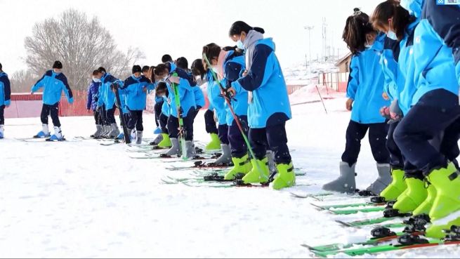 冬季五輪で追い風　中国全土でスキーブーム_fororder_N5.JPG