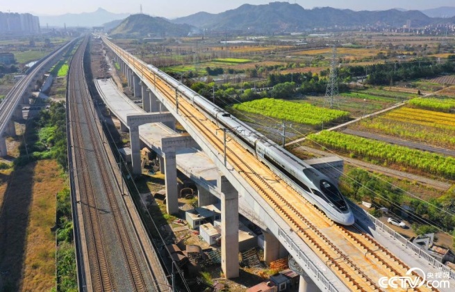 中国初、民間資本持ち株の高速鉄道が試運転開始