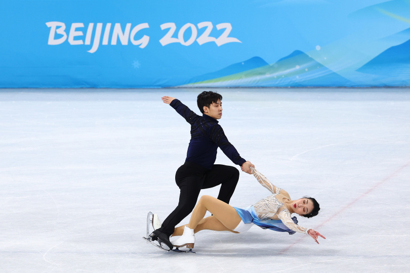 นักกีฬาจีนคว้าแชมป์สเก็ตลีลาคู่โอลิมปิกฤดูหนาวปักกิ่ง