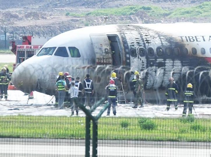 เกิดเหตุไฟไหม้เครื่องบินที่สนามบินนครฉงชิ่ง