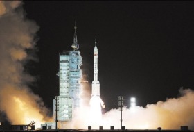 จีนท่องอวกาศอีกครั้ง การส่งยานพร้อมมนุษย์“เสินโจว-13”ประสบความสำเร็จ