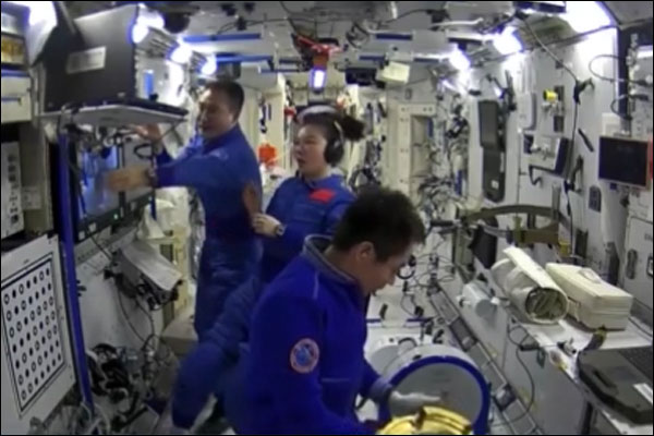 นักบินอวกาศ“เสินโจว-13”ของจีนเตรียมกลับโลก