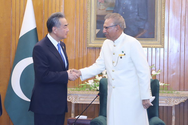 باكستان والصين على استعداد لتعزيز العلاقات وتوسيع التعاون