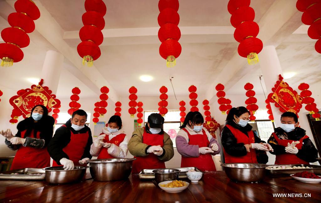 الاحتفالات بمهرجان الفوانيس في الصين