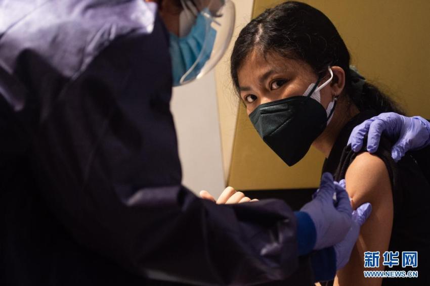 Menteri Kesehatan Indonesia: Pandemi Covid-19 Gelombang Kedua Telah Lewat