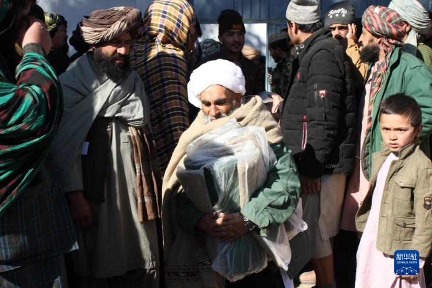 Kementerian Urusan Pengungsi Afghanistan Mulai Bagikan Bantuan Makanan dari Tiongkok