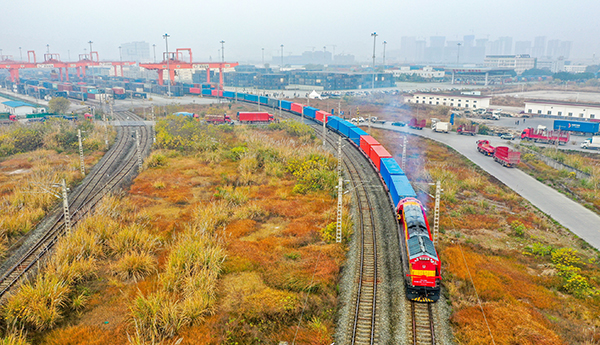 成都・重慶と欧州100都市以上を結ぶ貨物列車「中欧班列・成渝号」、昨年は4800本以上が運行_fororder_F