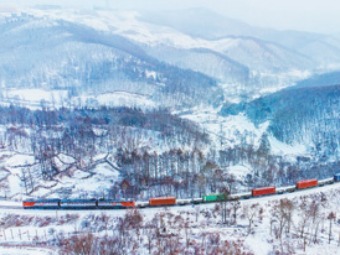 「中欧班列」東ルートの国際列車が今年初めて4500本突破