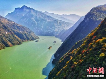 三峡ダムエリア、往来盛んな「水上高速ルート」