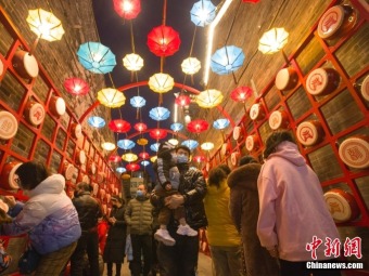 中国各地で元宵節祝う