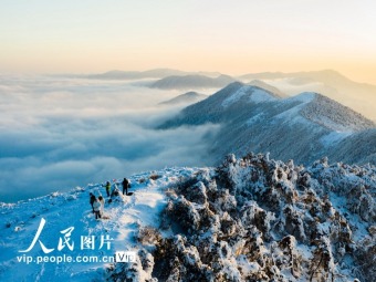 幻想的な雪景色広がる降雪後の太子尖景勝地　浙江省