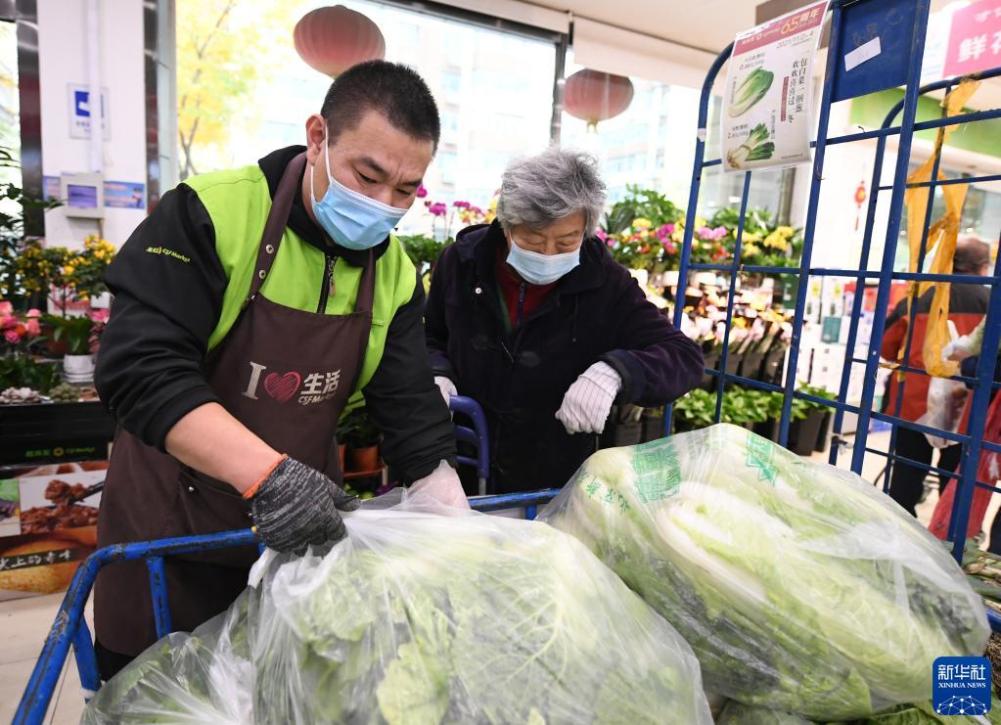 北京市のスーパーに産地直送の冬野菜登場　売れ行き好調