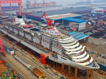 中国で初となる国産豪華クルーズ船の船体組立工程が完了