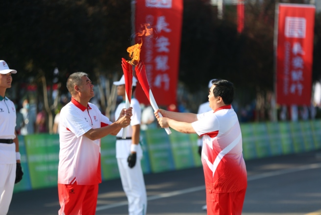 第14回中国全国運動会と全国特殊オリンピック運動会2回目の聖火リレーイベントが陝西省渭南市で開催