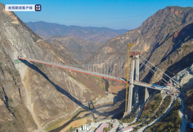 玉渓・楚雄高速道路の緑汁江大橋が連結、3項目で世界一