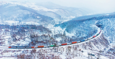 「中欧班列」東ルートの国際列車が今年初めて4500本突破