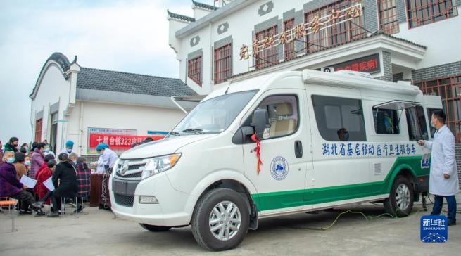 農村で医療サービスを提供する移動「小型病院」　湖北省枝江