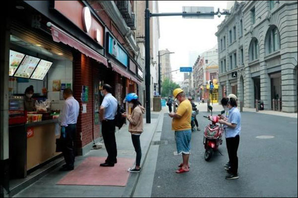 เซี่ยงไฮ้ฟื้นฟูการผลิตและระเบียบการใช้ชีวิตเข้าสู่ภาวะปกติทั่วเมือง
