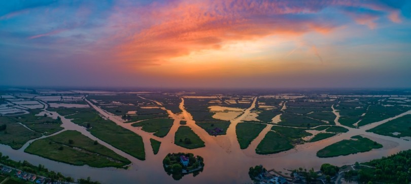 เขตชุ่มน้ำของจีน-พื้นที่สีเขียวการอยู่ร่วมกันของมนุษย์กับธรรมชาติ
