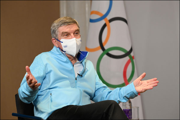 ประธานคกก.โอลิมปิกสากลระบุ การจัดโอลิมปิกฤดูหนาวได้ตามกำหนดสะท้อนศักยภาพจีน