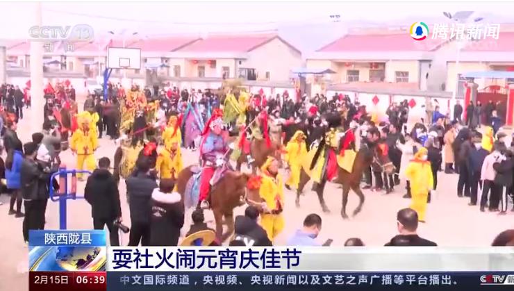 ชาวจีนฉลองเทศกาลตรุษจีนปีขาลอย่างสนุกสนาน (3)