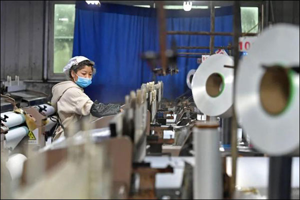 PMI ภาคการผลิตจีนเดือนเมษายนหดตัวลงอีก