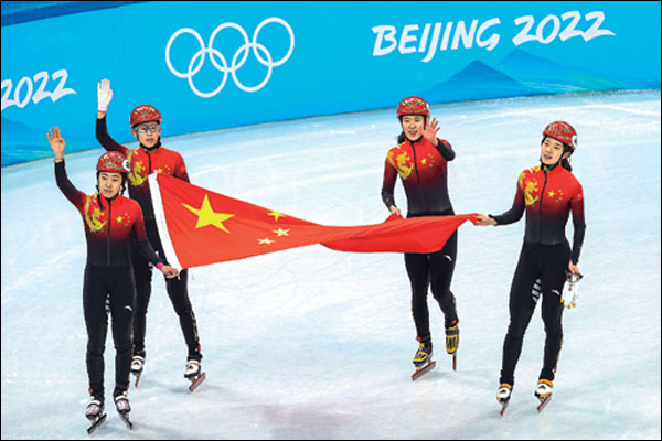 ทีมสปีดสเก็ตลู่สั้นหญิงจีนคว้าเหรียญทองแดง