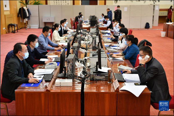 การประชุมครั้งที่ 5 ของสภาผู้แทนประชาชนแห่งชาติจีน ชุดที่ 13 ได้รับญัตติ 487 ฉบับและข้อเสนอจากผู้แทน 8,000 ข้อ